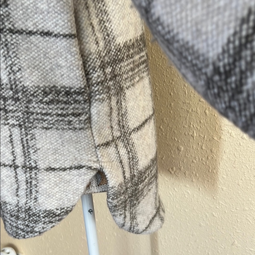 Banana Republic Plaid Gray Women's Jacket - Picture 8 of 8